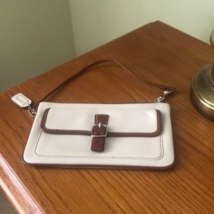 Vintage Wristlet. Great condition. Brown trim, zipper closure and snap pocket.